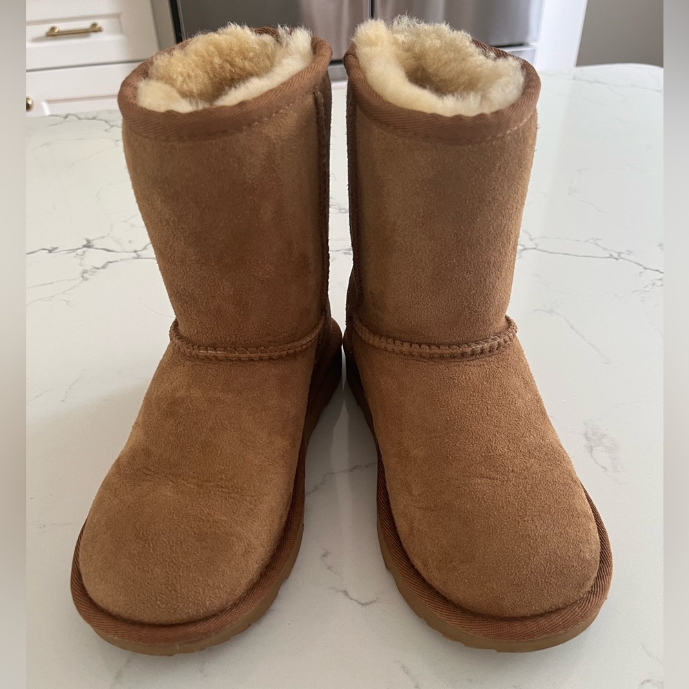 Kids UGG Classsic II Boot - Chestnut